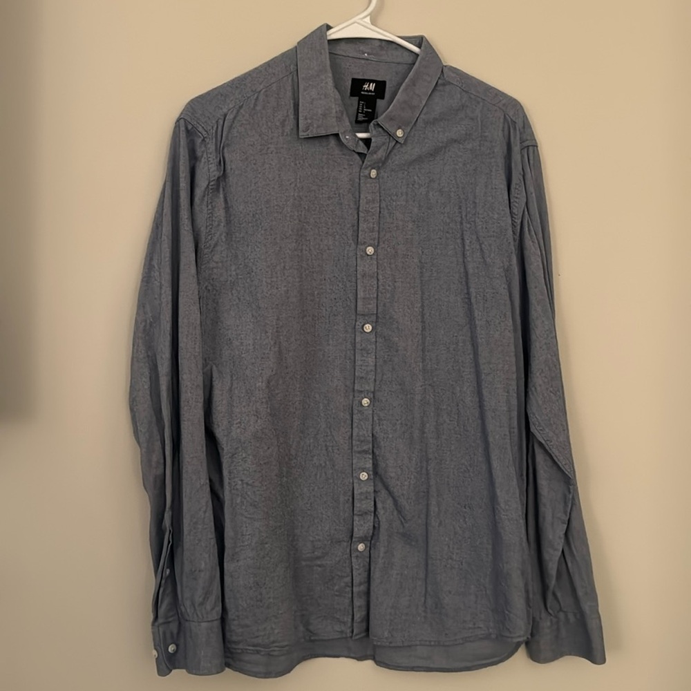 H&M dress up shirt size large